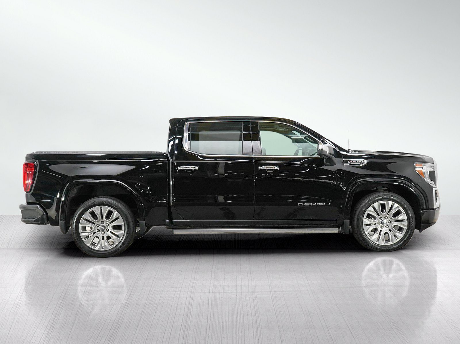 Used 2022 GMC Sierra 1500 Denali w/ Denali Reserve Package AWD/4WD image 6