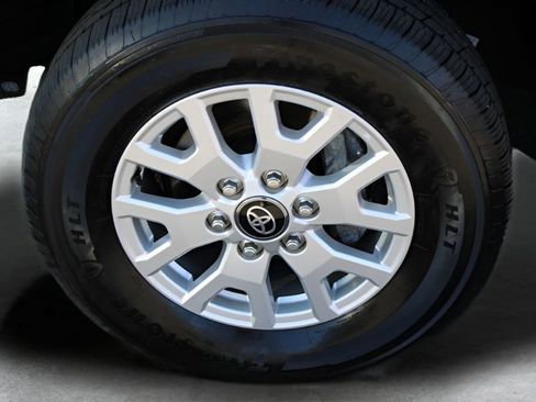 Used 2025 Toyota Tacoma SR5 AWD/4WD image 2