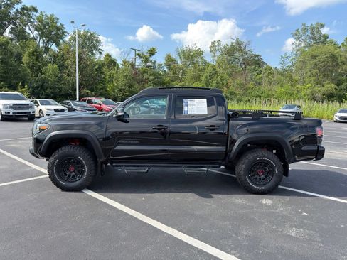 Used 2023 Toyota Tacoma TRD Pro AWD/4WD image 3