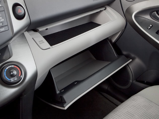 Used 2010 Toyota RAV4 Limited FWD image 17