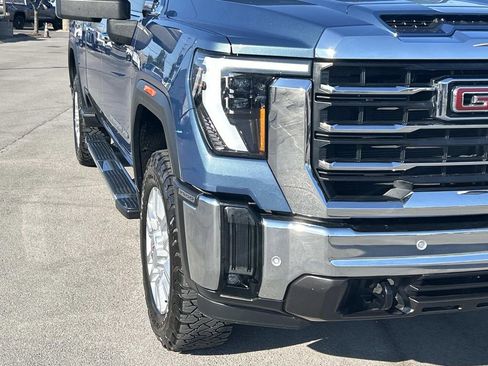 Used 2024 GMC Sierra 2500 SLT w/ SLT Premium Package AWD/4WD image 11