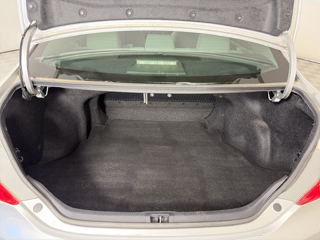 Used 2013 Toyota Camry XLE w/ Convenience Pkg FWD image 26