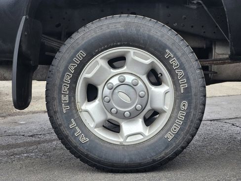 Used 2012 Ford F250 XLT w/ FX4 Off Road Pkg image 5