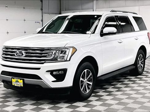Used 2019 Ford Expedition XLT w/ Equipment Group 201A AWD/4WD image 11