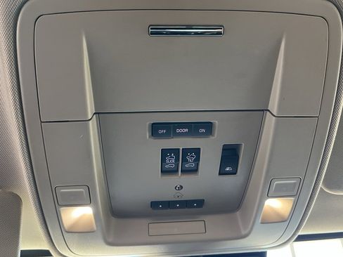 Used 2018 Chevrolet Silverado 2500 LTZ w/ Duramax Plus Package image 18