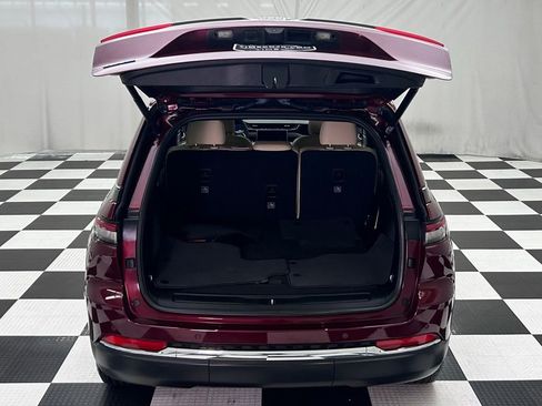 Used 2022 Jeep Grand Cherokee Limited 4xe image 10