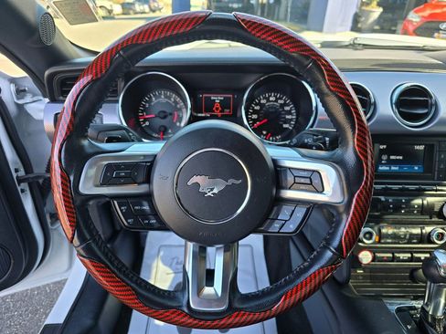 Used 2016 Ford Mustang Coupe RWD image 20