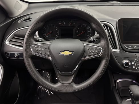 Used 2024 Chevrolet Malibu LT image 25