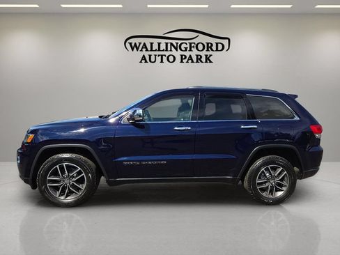 Used 2017 Jeep Grand Cherokee Limited AWD/4WD image 2