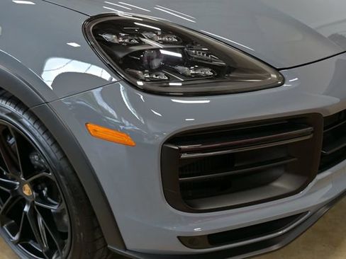 Used 2022 Porsche Cayenne Turbo GT AWD/4WD image 19