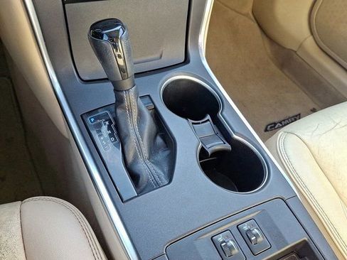 Used 2015 Toyota Camry XLE w/ Moonroof Package image 18