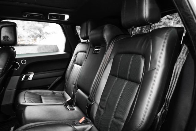 Used 2018 Land Rover Range Rover Sport HSE AWD/4WD image 21