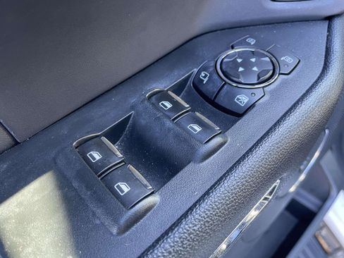 Used 2022 Ford Expedition Max Limited image 19