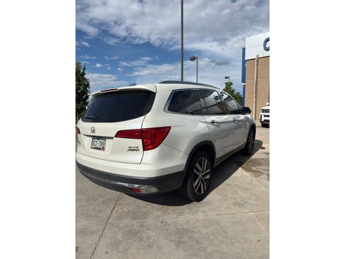 Used 2018 Honda Pilot Elite image 3