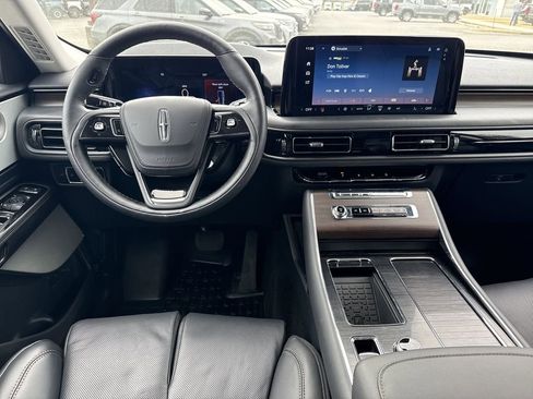 Used 2025 Lincoln Aviator Reserve w/ Equipment Group 201A AWD/4WD image 22