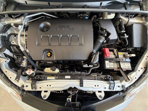 Used 2018 Toyota Corolla LE FWD image 26