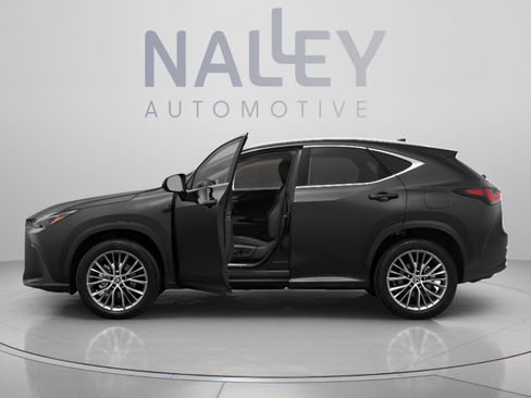 Used 2025 Lexus NX 250 FWD w/ Towing Package (2000 Lbs) image 6