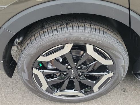 New 2025 Kia Telluride S image 8