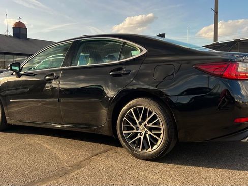 Used 2017 Lexus ES 350 w/ Luxury Package image 63