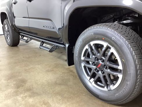 Used 2026 Toyota Tacoma TRD Sport AWD/4WD image 6