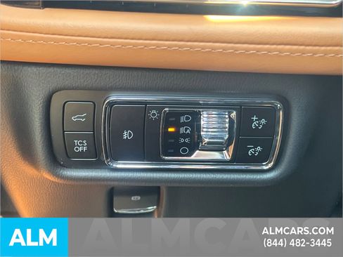 Used 2023 Lincoln Nautilus Black Label w/ Class II Trailer Tow Package AWD/4WD image 34