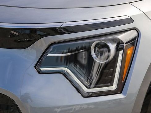 New 2026 Kia Niro Wind image 13