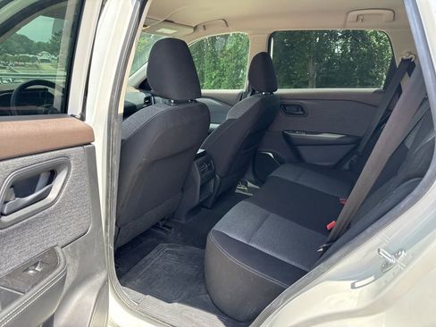 Used 2021 Nissan Rogue S FWD image 16