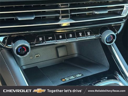 New 2026 Chevrolet Traverse LT w/ Driver Confidence Package image 17