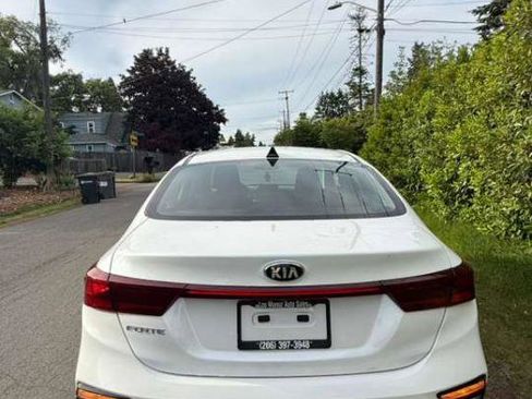 Used 2021 Kia Forte LXS FWD image 4