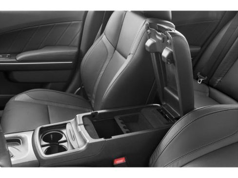 Used 2018 Dodge Charger R/T RWD image 18