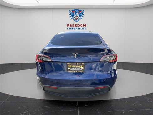 Used 2021 Tesla Model Y Long Range image 5