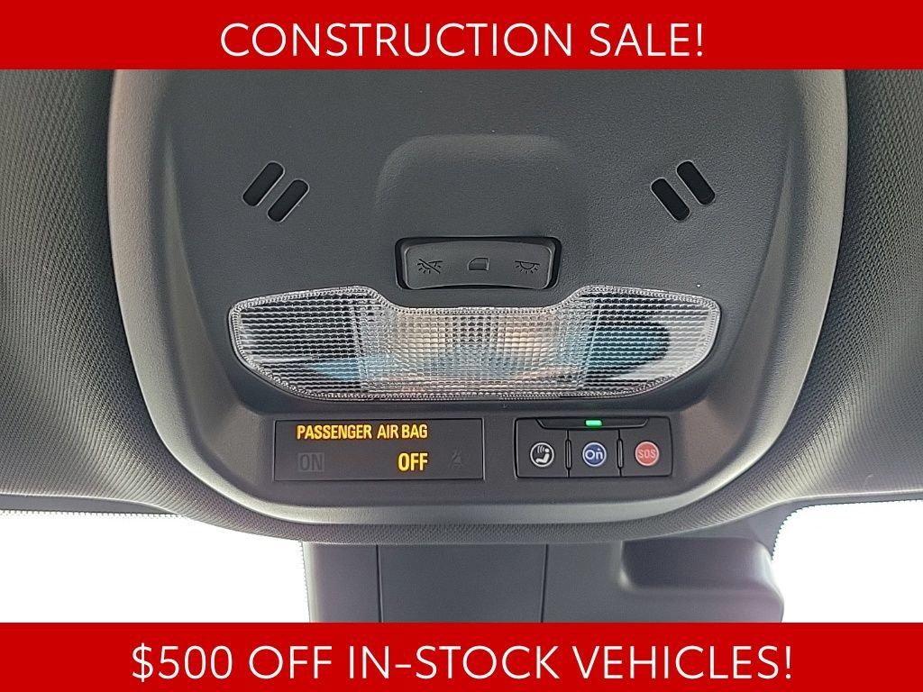 Used 2024 Chevrolet Trax RS FWD image 17