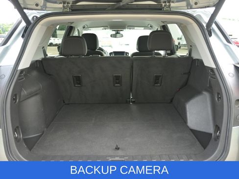Used 2023 GMC Terrain SLE w/ Driver Convenience Package AWD/4WD image 17