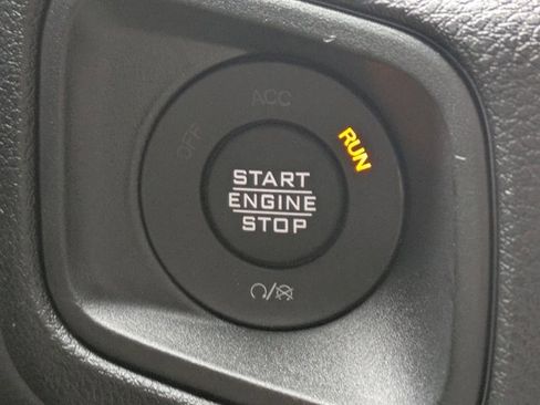 New 2025 Jeep Gladiator Sport image 23