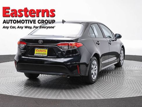 Used 2024 Toyota Corolla LE FWD image 5