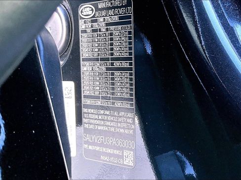 Used 2023 Land Rover Range Rover Velar HST image 35