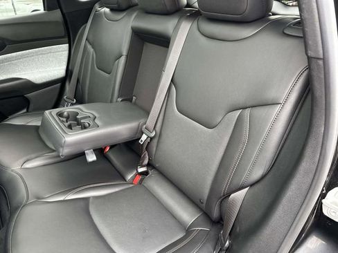 Used 2023 Jeep Compass Latitude w/ Sun and Sound Group AWD/4WD image 30