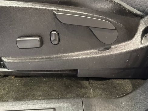 Used 2017 Chevrolet Colorado Z71 AWD/4WD image 22