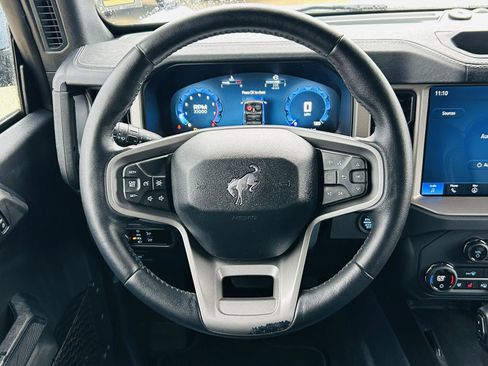 Used 2025 Ford Bronco Outer Banks AWD/4WD image 15