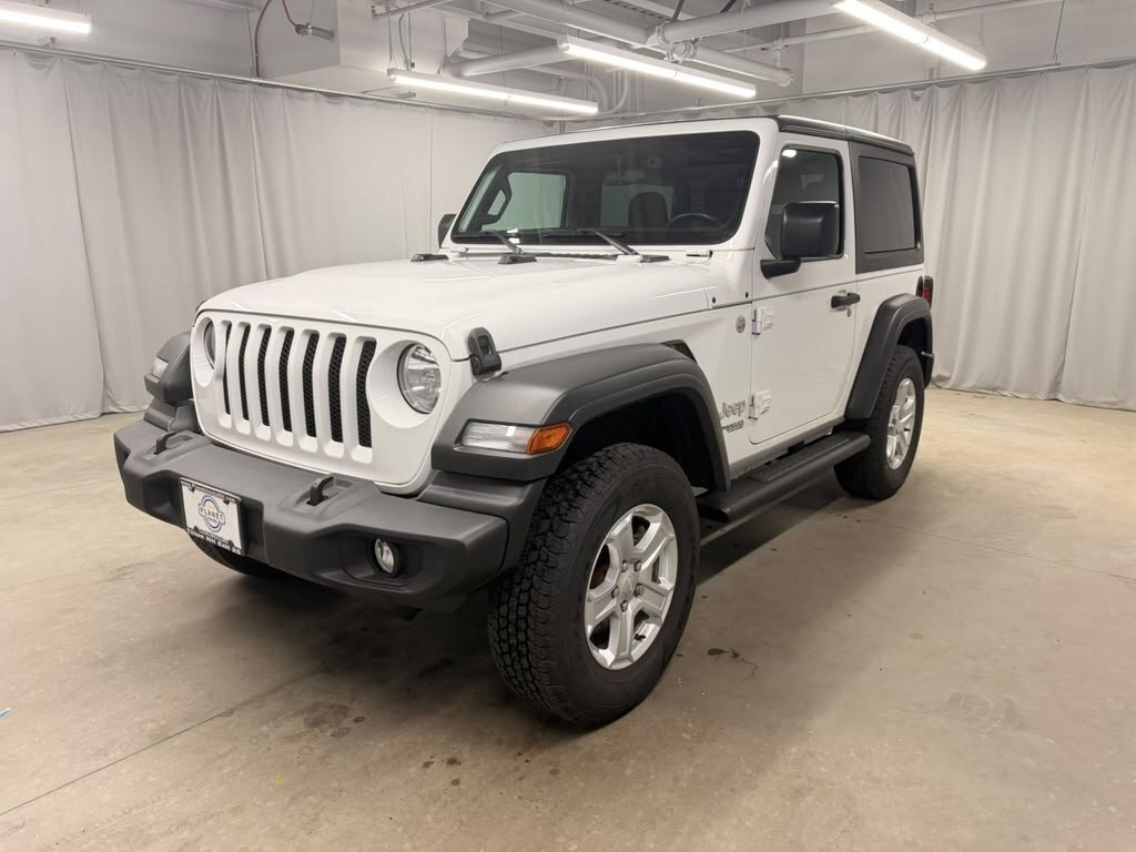 Used 2020 Jeep Wrangler Sport AWD/4WD image 6
