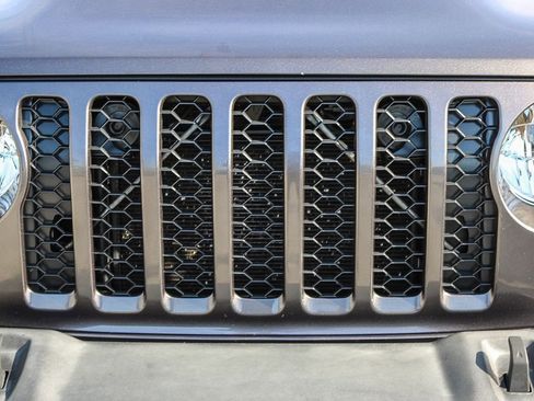Used 2020 Jeep Gladiator Sport w/ Quick Order Package 24S AWD/4WD image 6