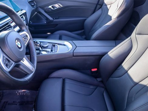 Used 2025 BMW Z4 sDrive30i image 9