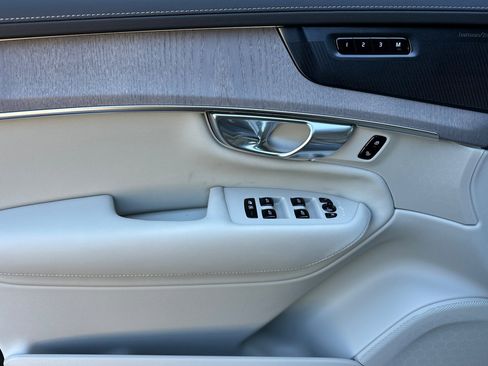 New 2026 Volvo XC90 T8 Ultra image 9