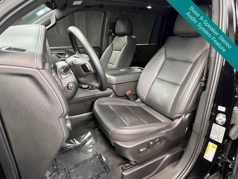 Used 2023 Chevrolet Suburban Z71 w/ Luxury Package AWD/4WD image 4