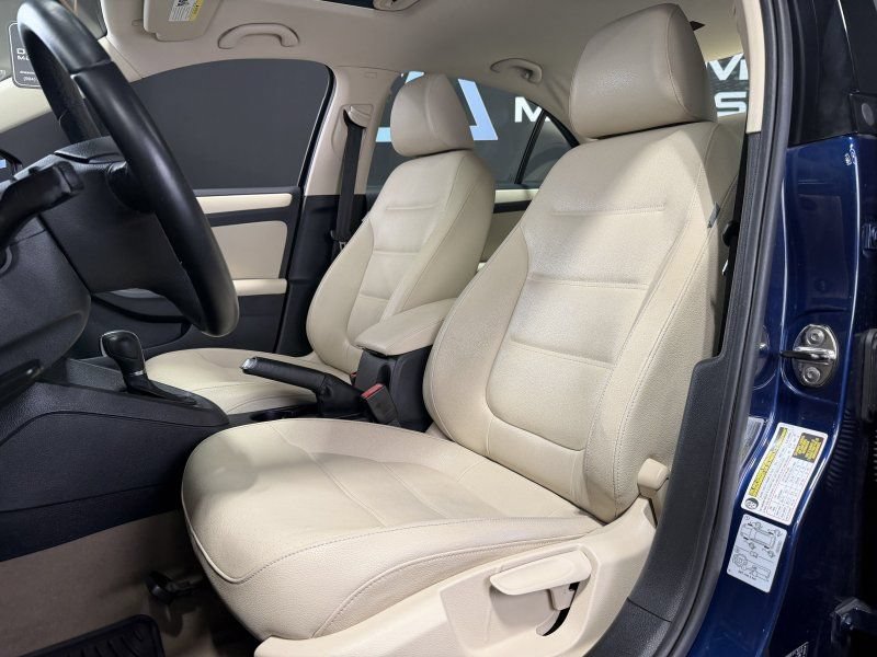 Used 2012 Volkswagen Jetta SE FWD image 15