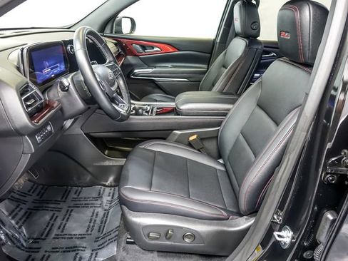 Used 2026 Chevrolet Traverse Z71 w/ Driver Confidence Package AWD/4WD image 12