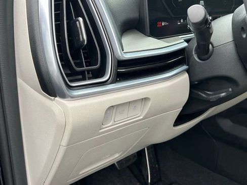 New 2025 Kia Sorento SX image 12