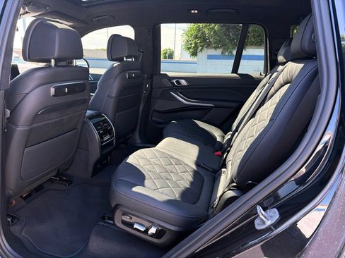 Used 2023 BMW X7 xDrive40i w/ Executive Package AWD/4WD image 19
