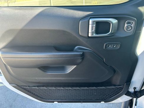 Used 2019 Jeep Wrangler Unlimited Sport S image 11