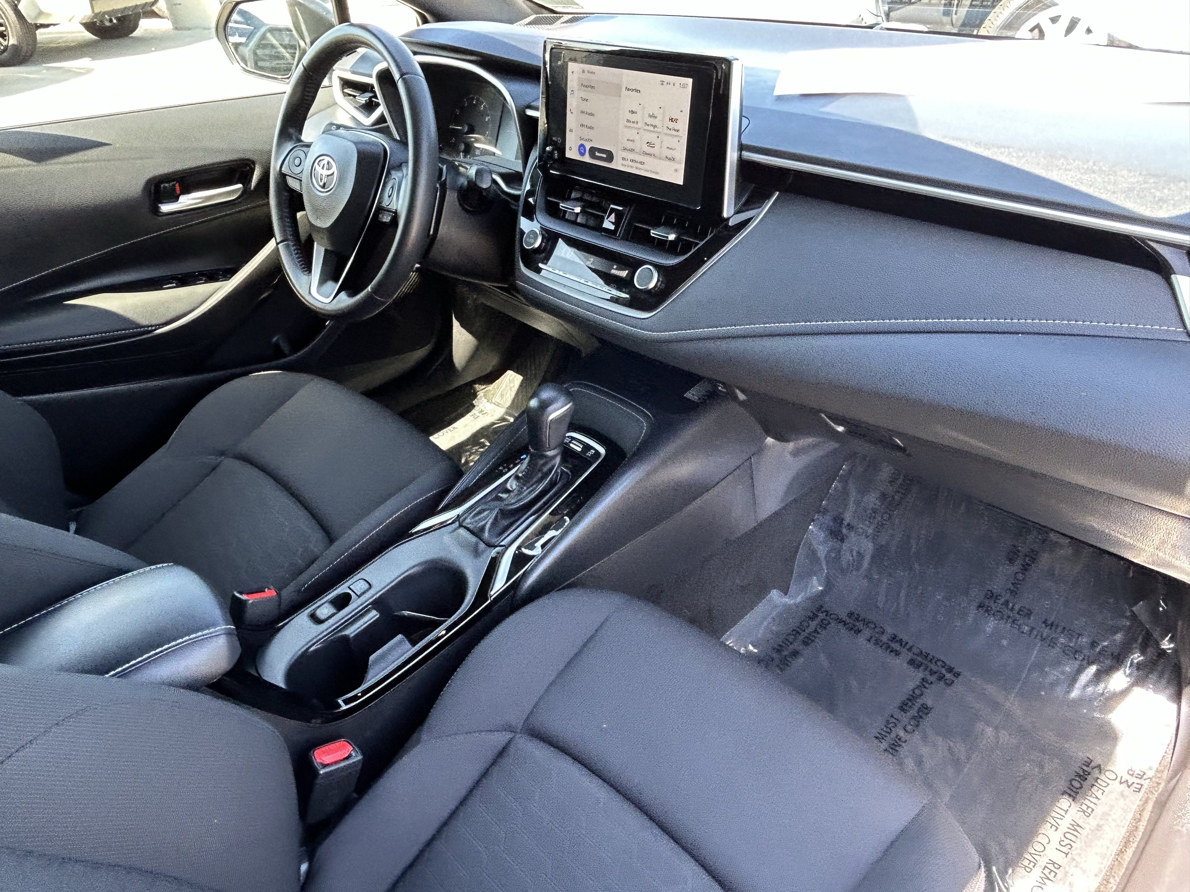 Certified 2025 Toyota Corolla SE w/ SE Package FWD image 9